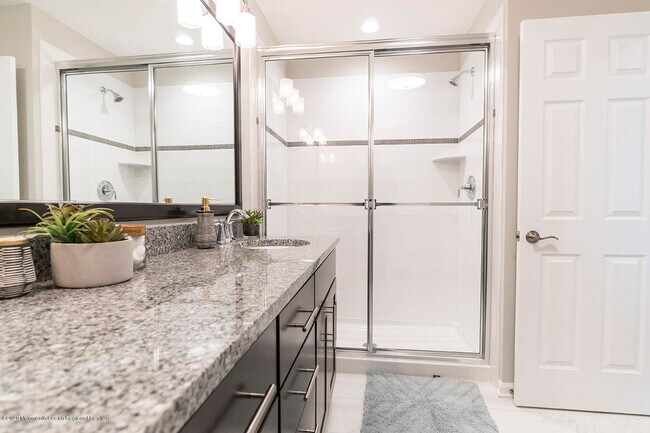 Building Photo - 427 Stallion Cir W