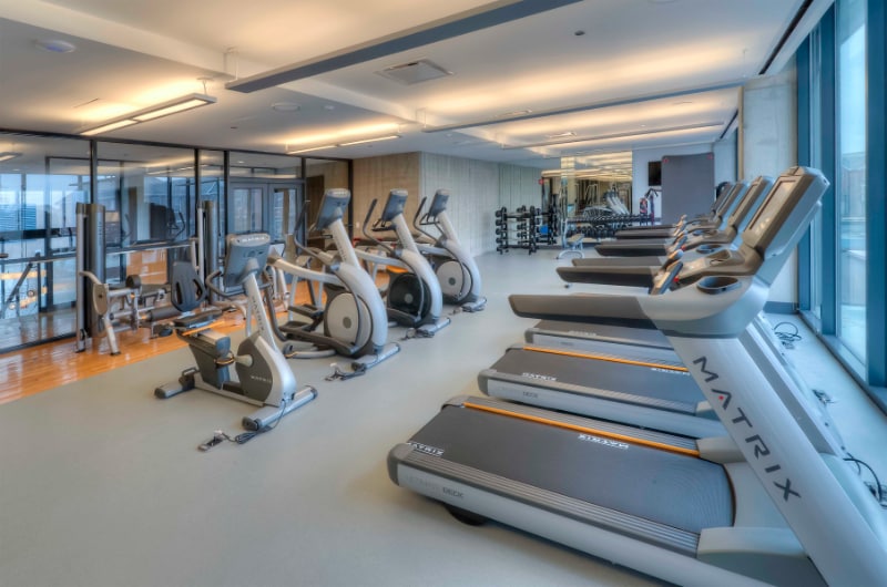 Building Photo - 649 W Division St