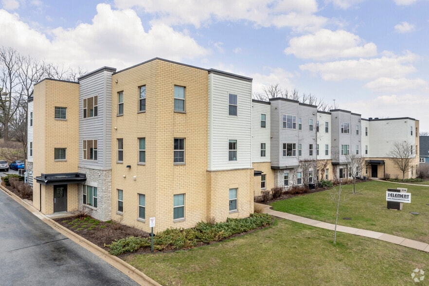 Building Photo - Element Apartments