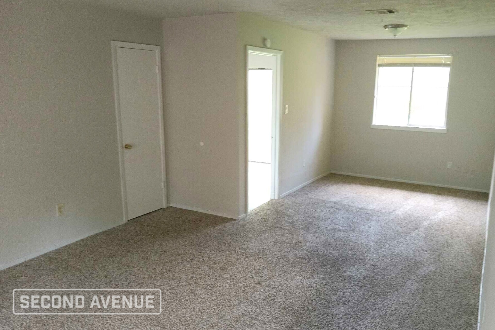 Building Photo - 11218 Evesborough Dr