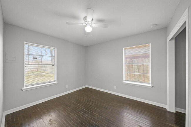 Building Photo - 9315 Laura Koppe Rd