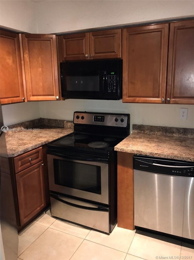 Building Photo - 8205 SW 152nd Ave