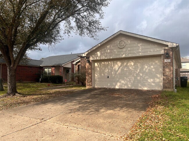 Building Photo - 6423 Mildenhall Ct