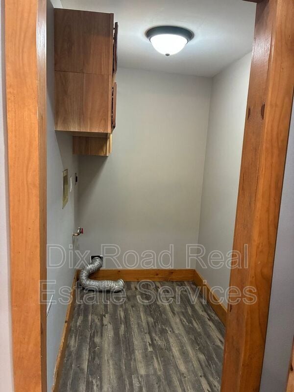 Building Photo - 915 Bellaire Ave