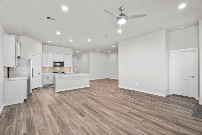 Building Photo - 14334 Winema View Ln