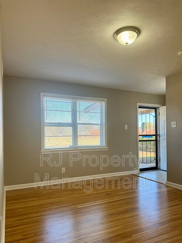 Building Photo - 1973 Tacoma Ave