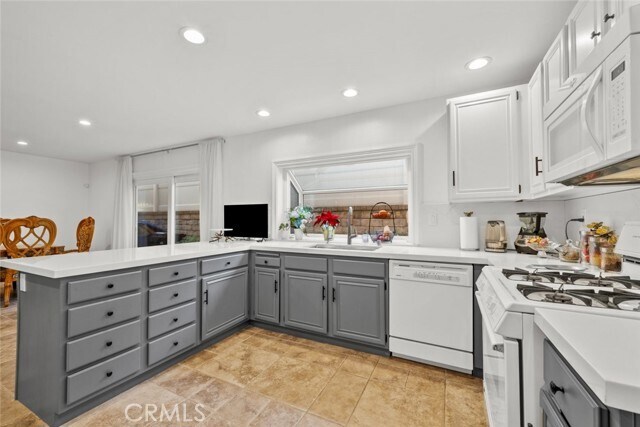 Building Photo - 13247 Mission Tierra Way
