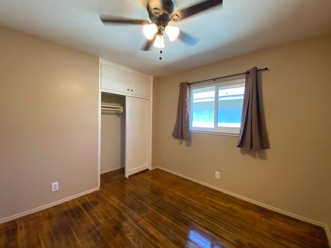 Building Photo - 1545 W Sussex Way