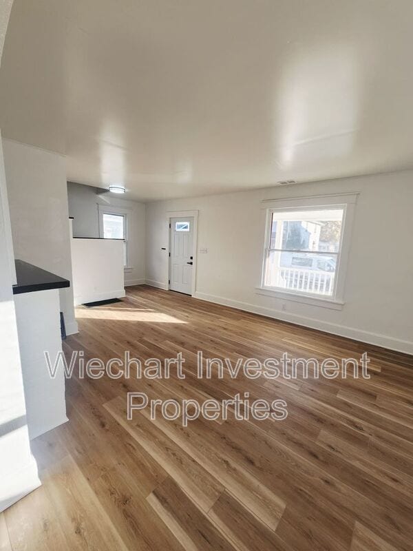 Building Photo - 426 Hazel Ave