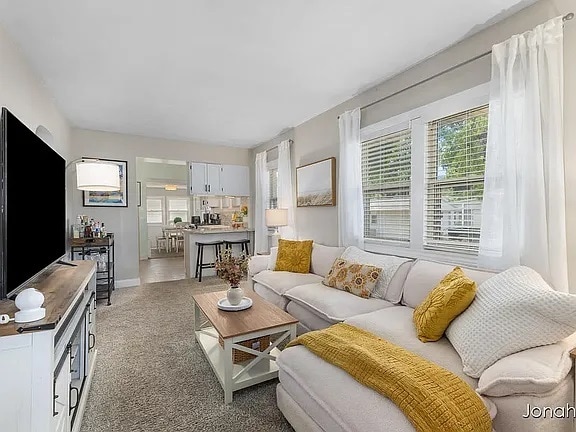 Building Photo - 146 Bowne St NE