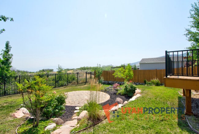 Building Photo - 1994 Fielding Hill Ln