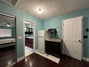 Building Photo - 106 Coralwood Cir