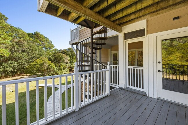 Building Photo - 110 Debordieu Blvd