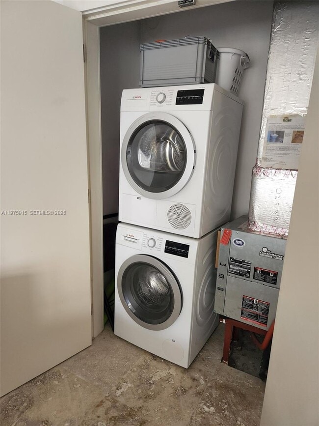 Building Photo - 780 NE 69th St