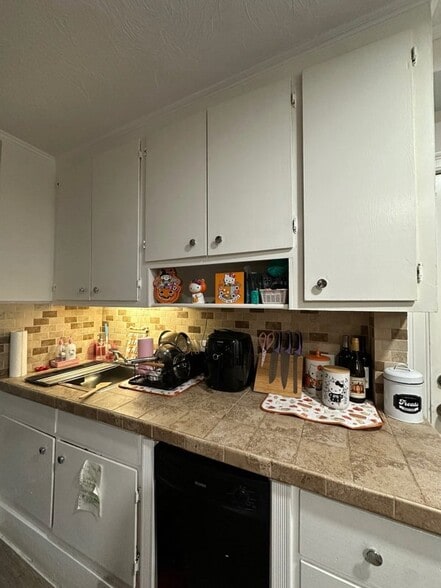 Building Photo - 33-35 Essex Ct