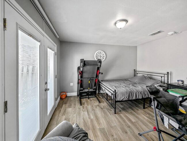 Building Photo - 3404 Lake Lynn Dr
