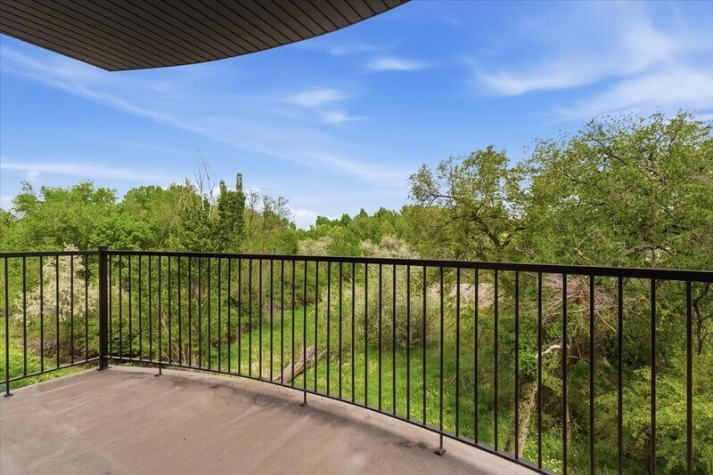Building Photo - 1225 Wolf Hollow Ln