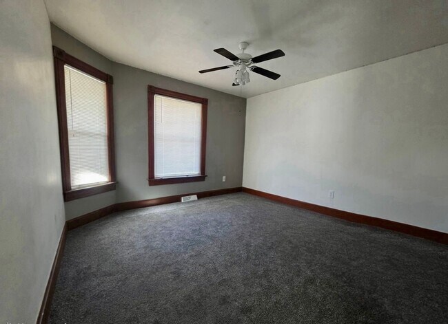 Building Photo - 1801 N Wisconsin St