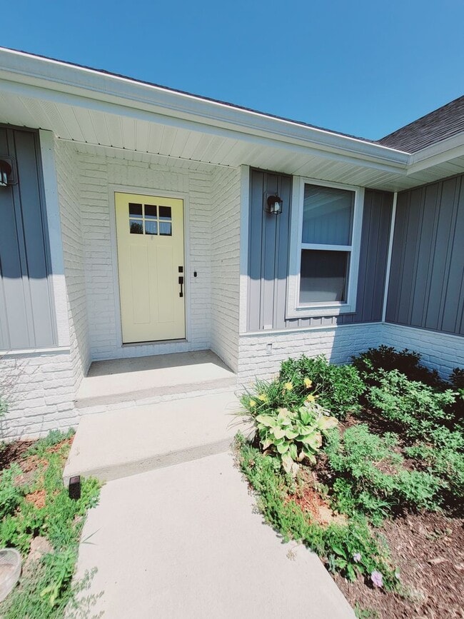 Building Photo - Pre-Leasing: Liberty Place Subdivision - R...