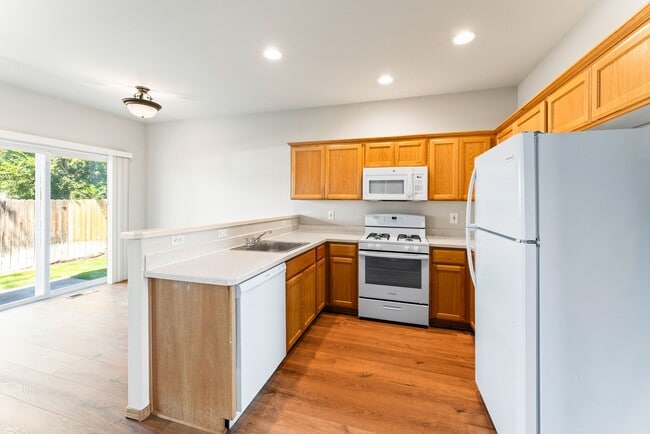 Building Photo - Live in Redmond Oregon