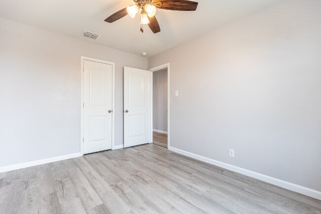 Building Photo - 6414 Dynamic Sound