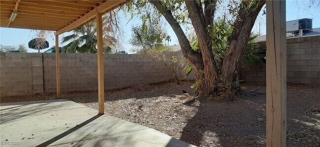 Building Photo - 1424 Patriot St