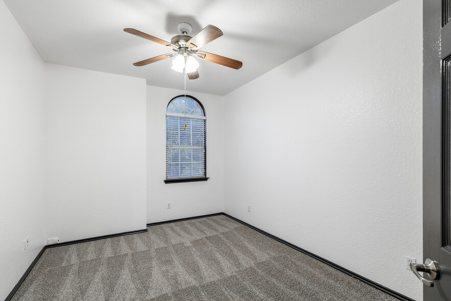 Building Photo - 1022 Shortleaf Pine Dr