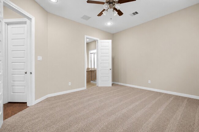 Building Photo - 22503 Miramar Bend Dr