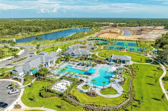 Building Photo - 6629 Fort Pierce Ave