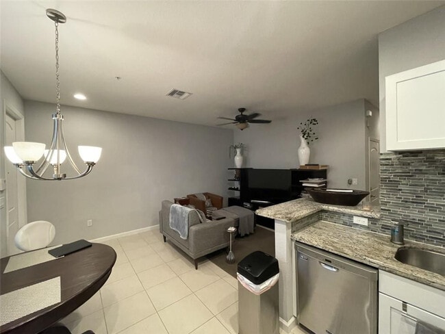 Building Photo - 724 SW 2nd Way