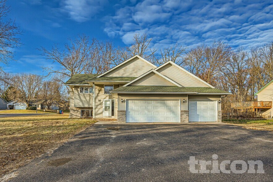 Building Photo - 446 9th St SW