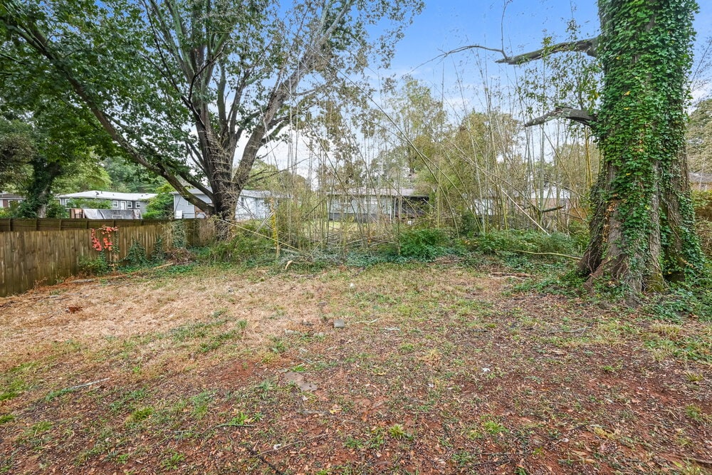 Building Photo - 3135 Robin Rd