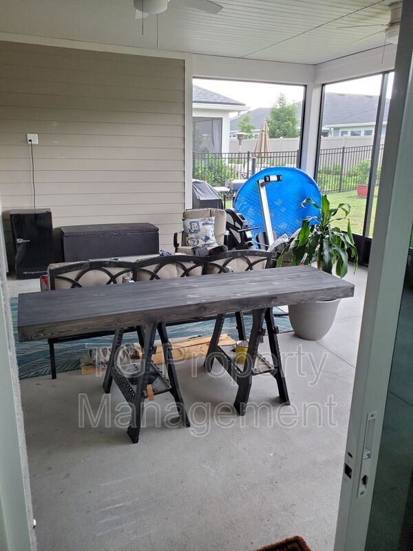 Building Photo - 166 Palisade Dr