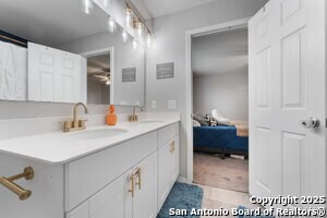 Building Photo - 11850 Burnet St