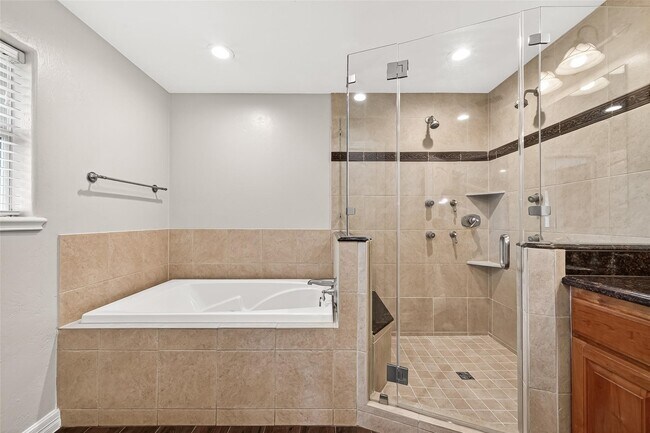 Building Photo - 903 Sugarfield Ct