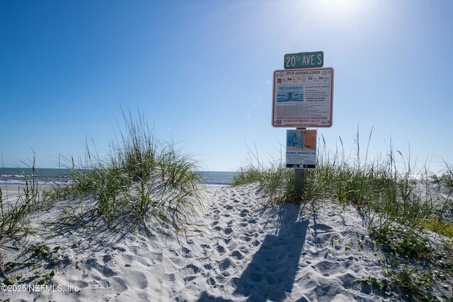 Building Photo - 4 20th Ave S