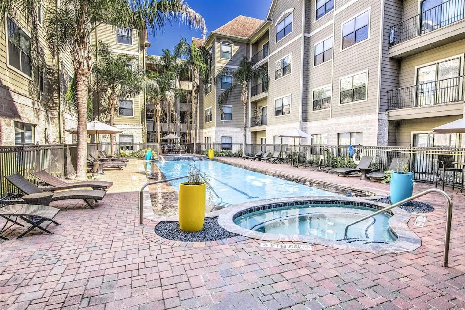 Building Photo - 2024 Post Oak Blvd