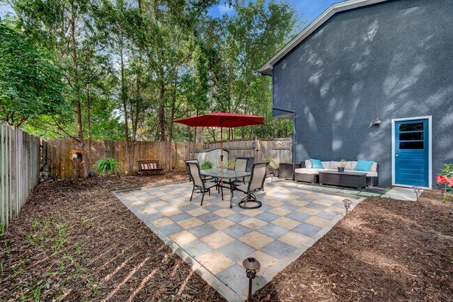 Building Photo - 4216 Brookside Ave