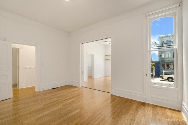 Building Photo - 814 22nd St