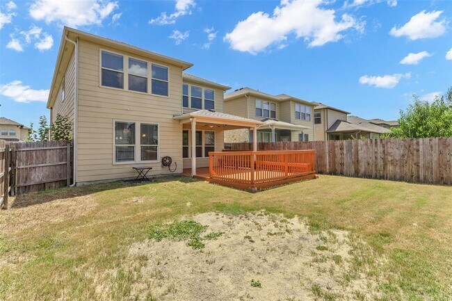 Building Photo - 16100 Hawthorne Heights Trail