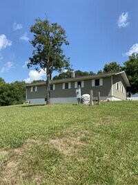 Building Photo - 52 Windy Hill Rd