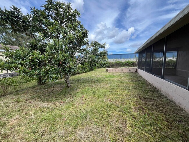 Building Photo - 7709 Brentwood Dr