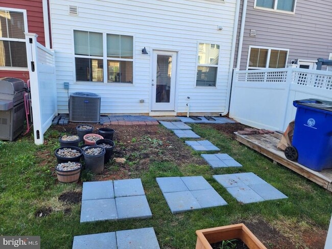 Building Photo - 414 Waverley Dr