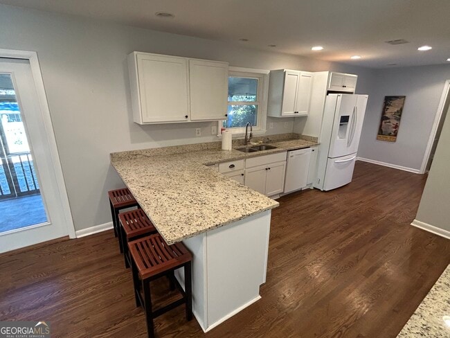 Building Photo - 116 Colonial Dr