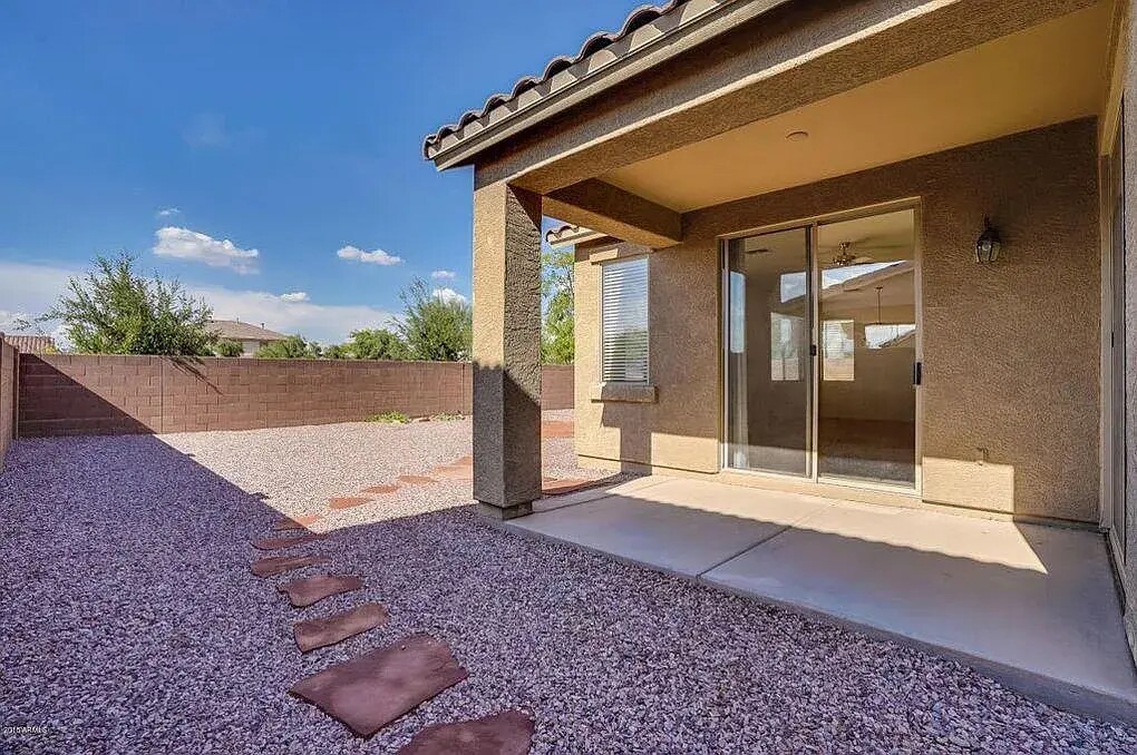 Sideyard - 3470 E Riopelle Ave