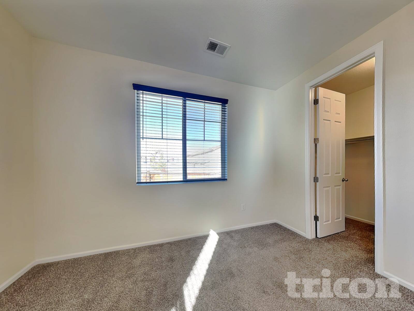 Building Photo - 4363 E 96th Way