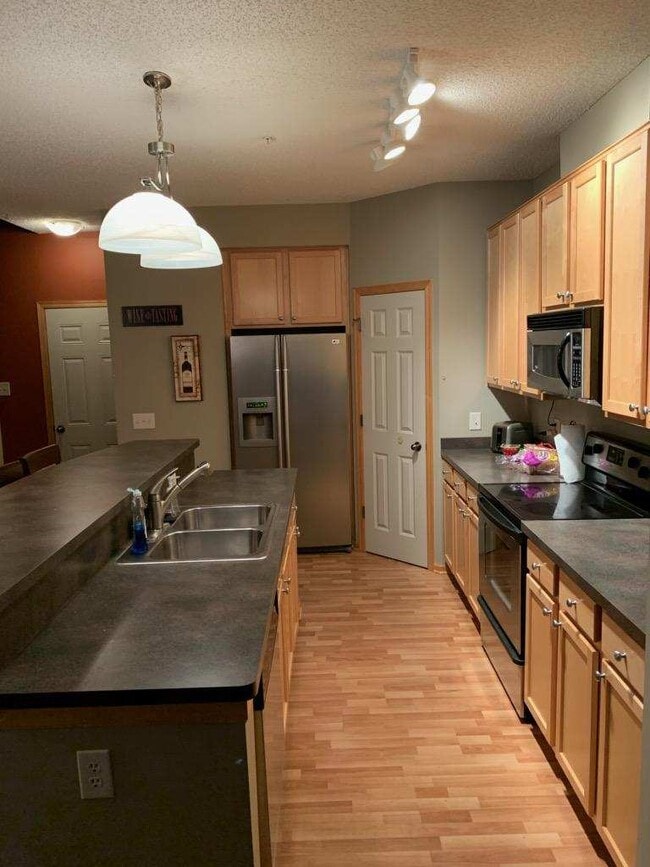 Building Photo - 11775 Vermillion St NE