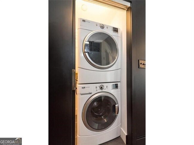 Building Photo - 199 14th St NE