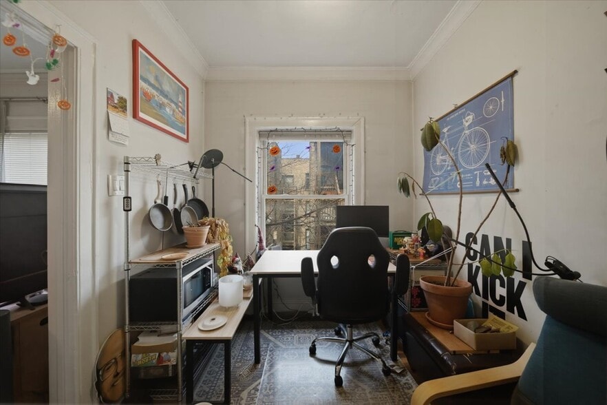 Building Photo - 3449 N Elaine Pl