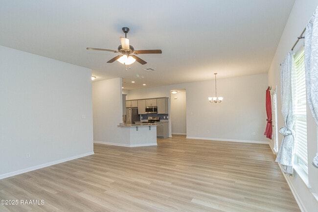 Building Photo - 110 Gentle Cres Ln